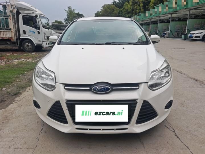 Focus 2012 Hatchback 1.6L MT Comfort photo 2