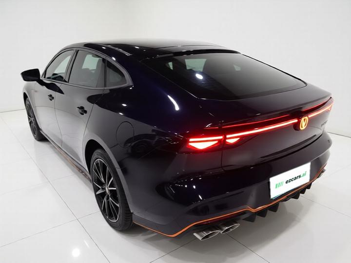 UNI-V 2026 1.5T Hybrid photo 4