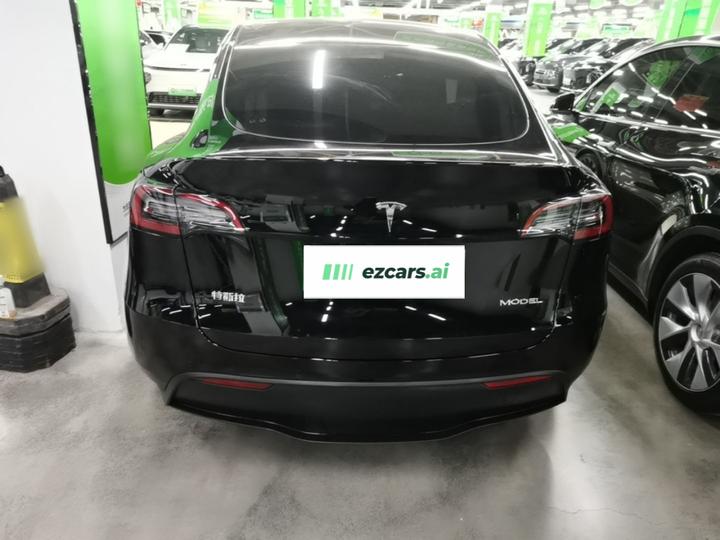 Model Y 2021 Standard Range RWD photo 3