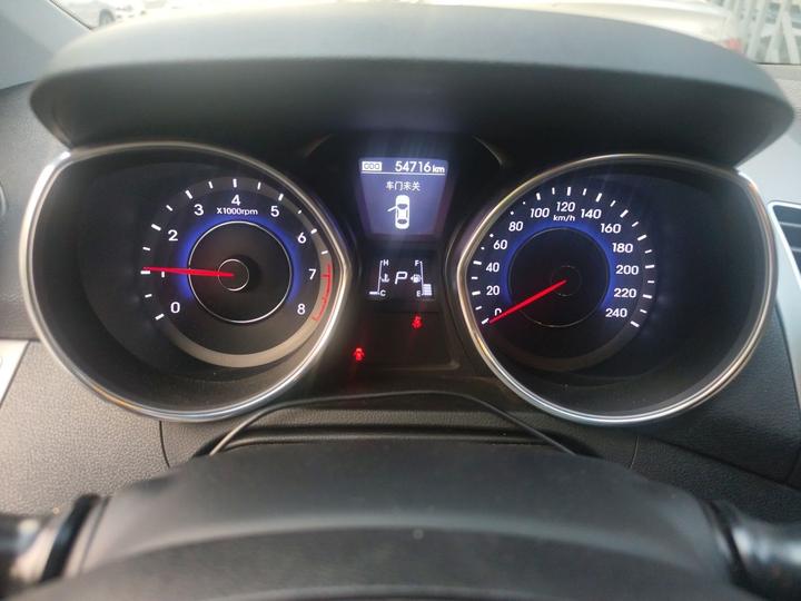 Elantra 2015 1.6L AT Premium photo 8