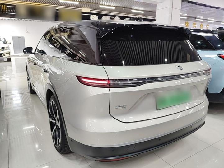 ES8 2023 75kWh Executive photo 4