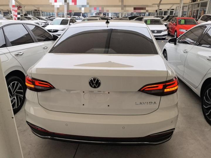 Lavida 2024 1.5L AT photo 3