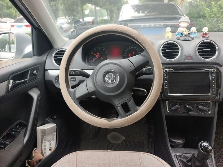 2015 1.6L MT Comfort photo 3