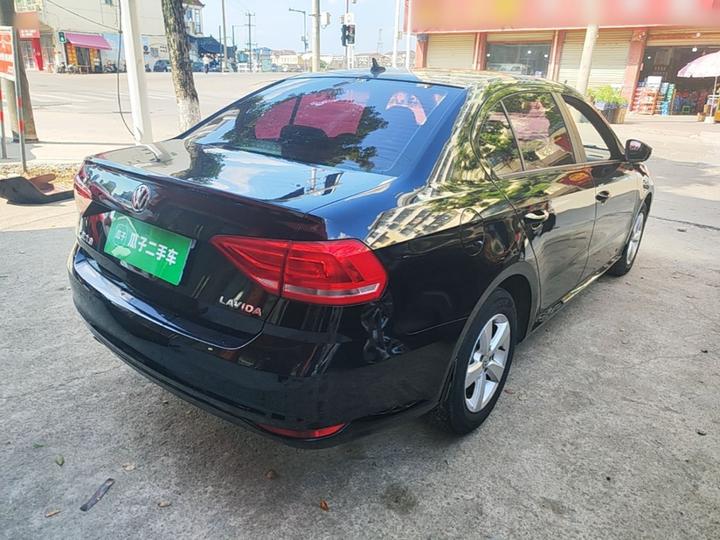 Lavida 2015 1.6L AT photo 6