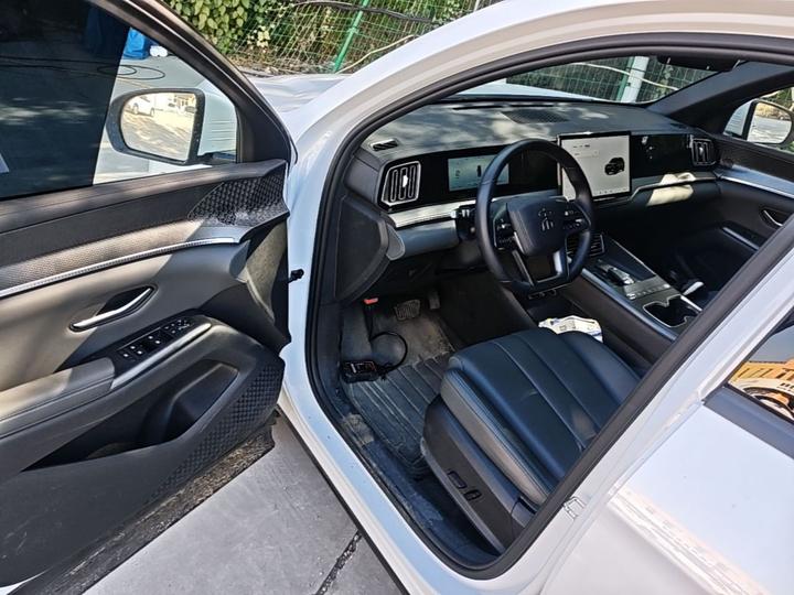 Song Pro EV 2026 DM-i 133KM Progressive photo 3