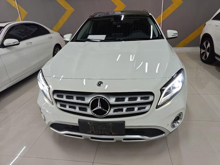 GLA 2017 GLA 220 4MATIC Fashion photo 2