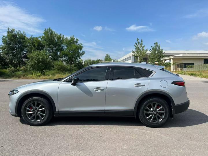 CX-4 2020 2.0L AT RWD photo 4