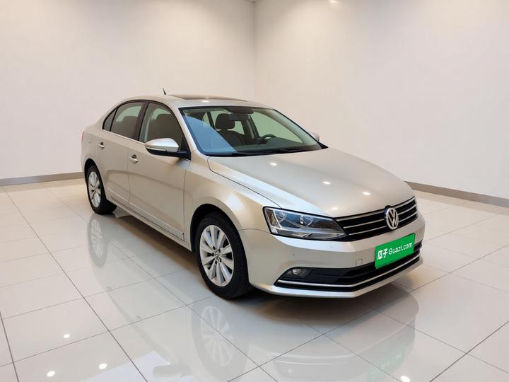 Sagitar 2015 230TSI AT Comfort photo 3