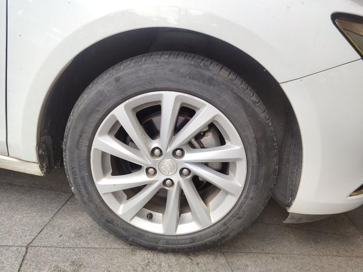 Verano 2017 Sedan 15S AT Progressive photo 8