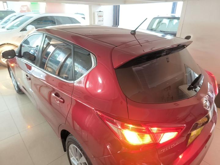 Tiida 2016 1.6L CVT photo 4