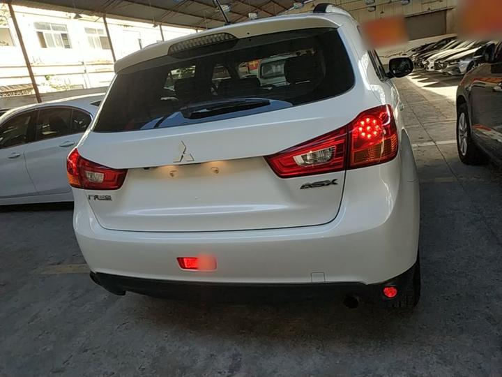 ASX 2013 2.0L CVT RWD Elite photo 5