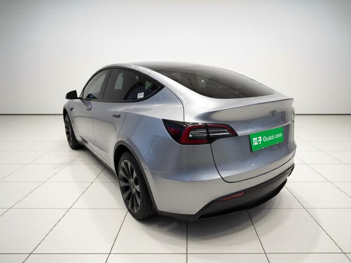 Model Y 2022 Facelift RWD photo 4