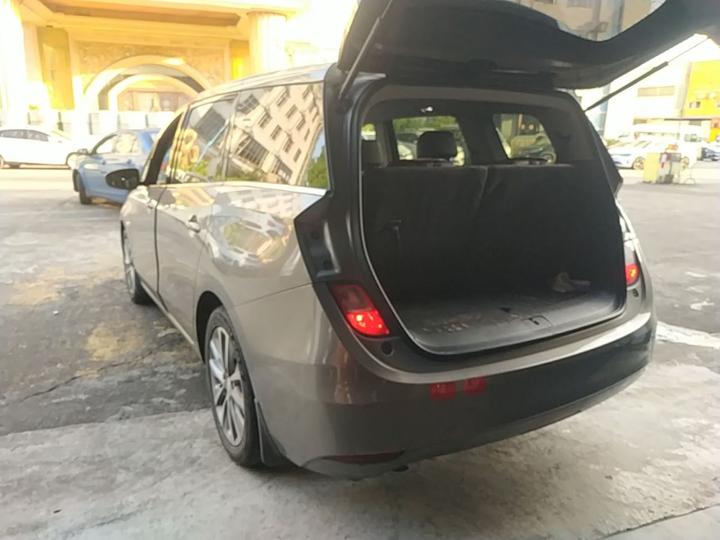 GL6 2019 18T 6-Seater Luxury China VI photo 4