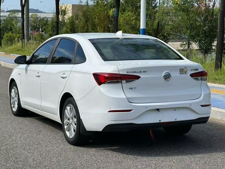 Excelle 2018 15T DCT Elite China V photo 4