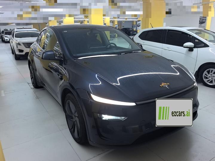 Model Y 2025 RWD photo 5