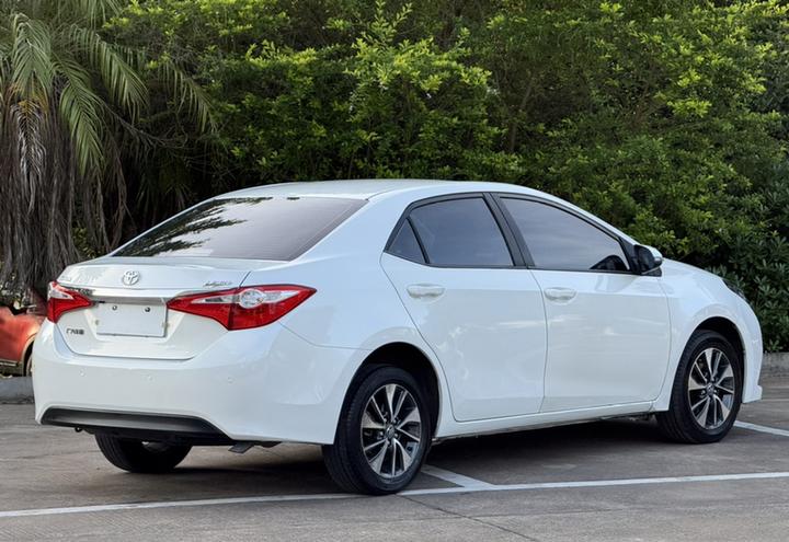Levin 2014 1.8GS CVT Elite photo 4