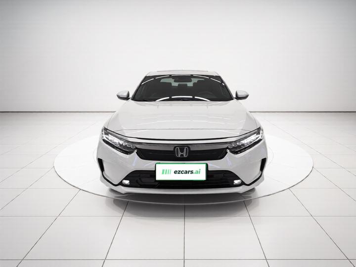 2022 Hybrid 2.0L photo 2