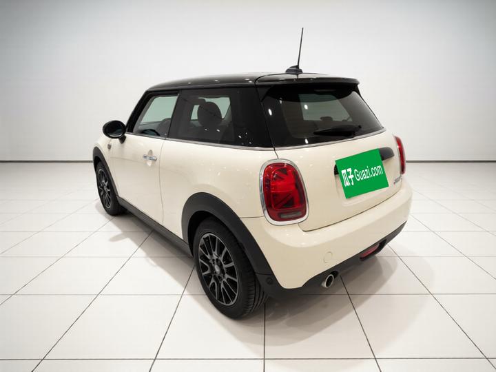 2019 1.5T COOPER Classic photo 4