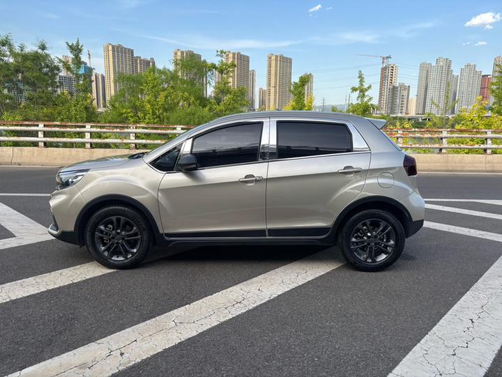 Vision X3 2020 1.5L CVT Premium photo 4