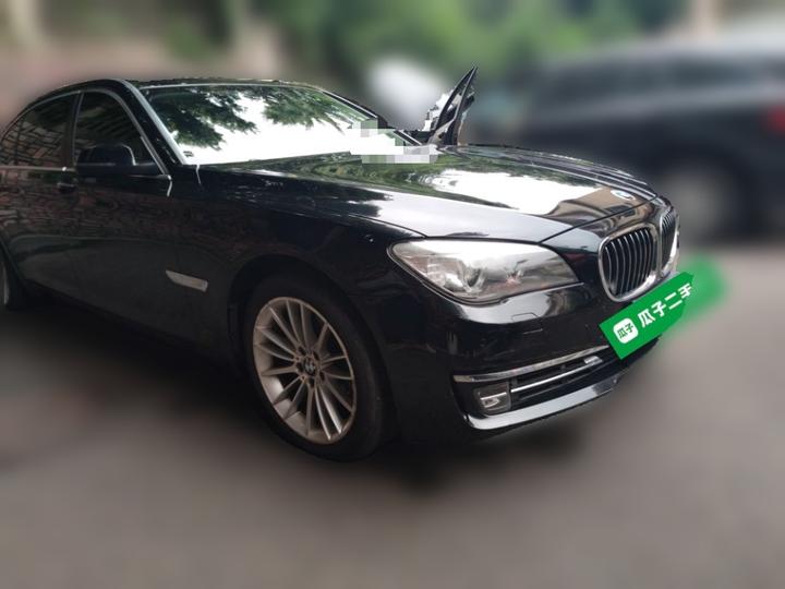 7 Series 2013 740Li Leading photo 3