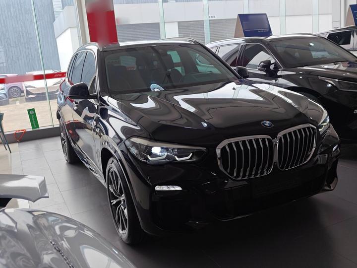 X5 Imported 2020 xDrive30i M Sport Package photo 3