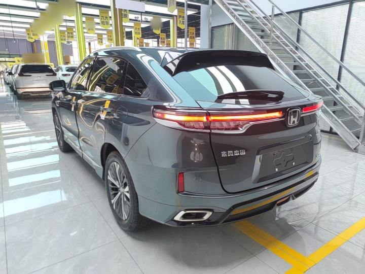 UR-V 2020 370TURBO RWD photo 4