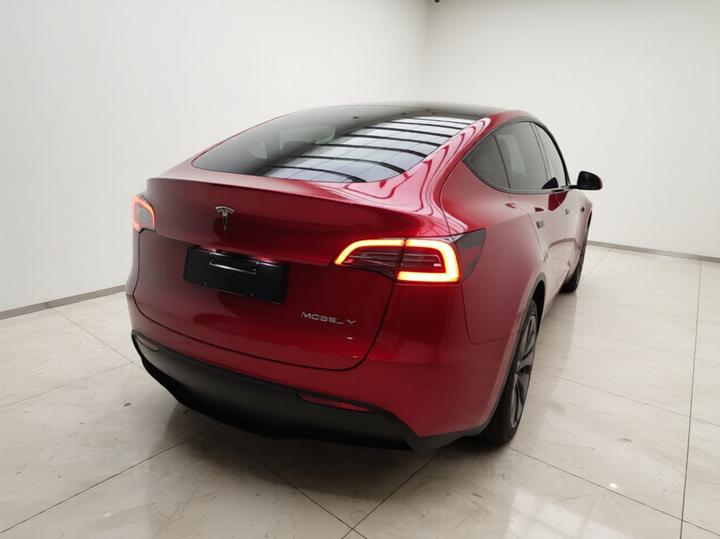 Model Y 2024 RWD photo 6