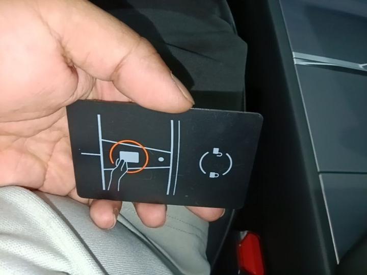 Model 3 2023 RWD photo 8