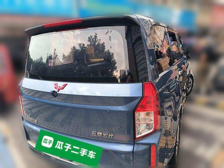 Wuling Hongguang PLUS 2019 1.5T MT Standard 7-Seater photo 6