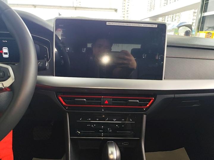 Lavida 2024 300TSI DSG Leading photo 7