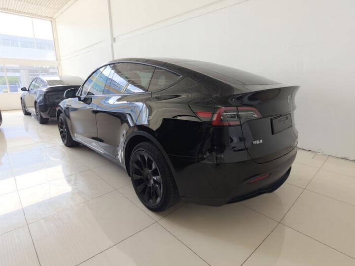 Model Y 2021 Standard Range RWD photo 4