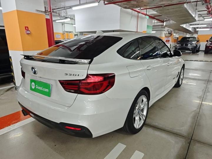 3 SeriesGT 2020 320i M Sport Package photo 4