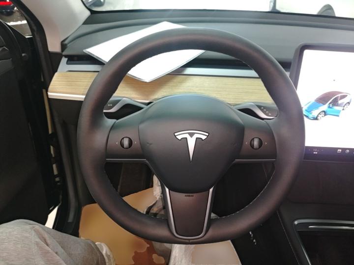 Model Y 2022 Facelift RWD photo 2