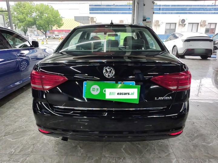 Lavida 2017 1.6L AT photo 5