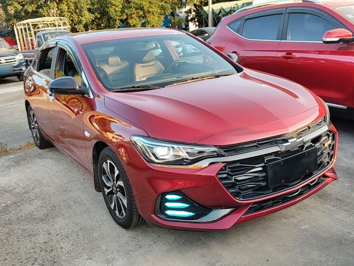 Cruze 2019 RS 330T AT China VI photo 3