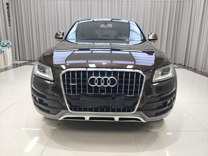 Q5 2017 Plus 40 TFSI Tech photo 2
