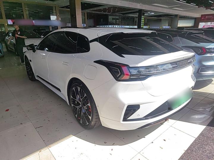 001 2026 103 AWD Ultra+ photo 4