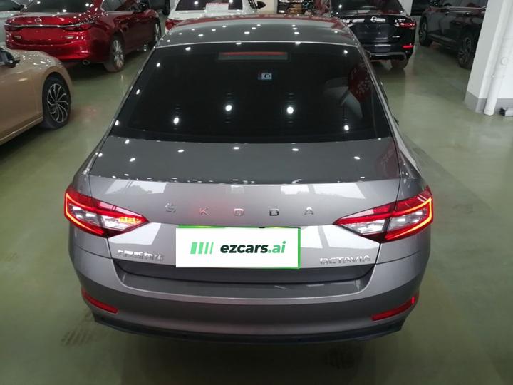 Octavia 2019 1.5L AT Comfort China VI photo 3