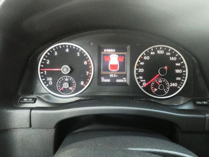 Tiguan 2015 2.0TSI Comfort photo 8