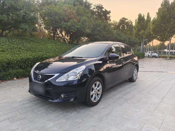 Tiida 2011 1.6L CVT Smart