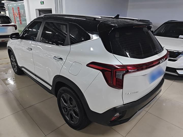 Seltos 2023 1.5L CVT Luxury photo 4