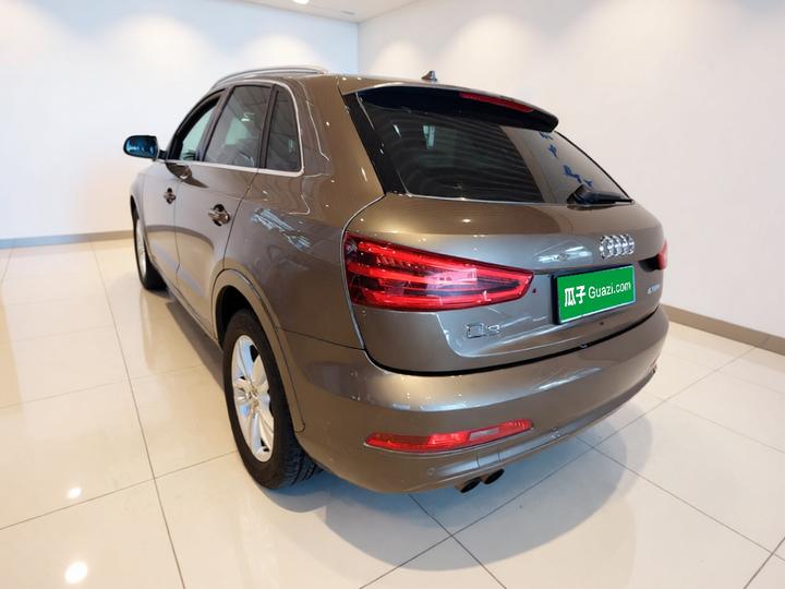 Q3 2013 35 TFSI Comfort photo 4