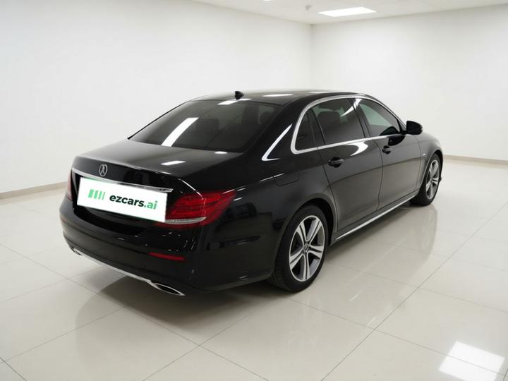 E-Class 2018 Facelift E 200 L Sport photo 6