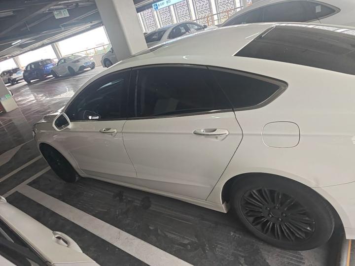 Mondeo 2013 2.0L GTDi200 Luxury photo 3