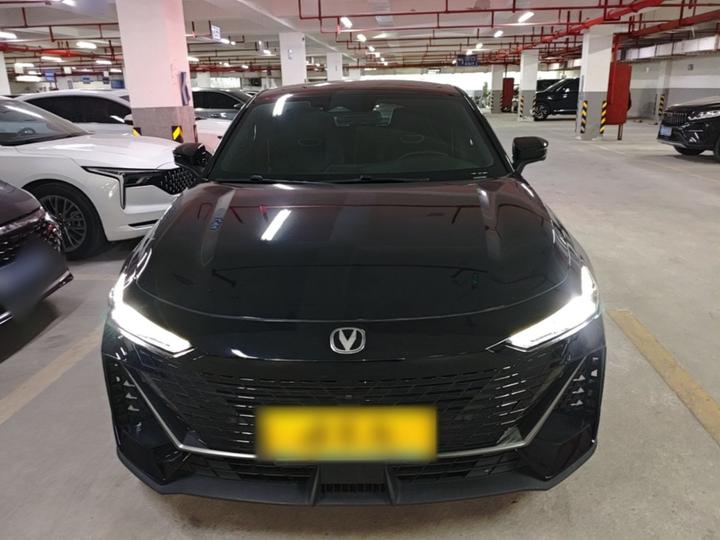 UNI-V 2023 1.5T Premium photo 2