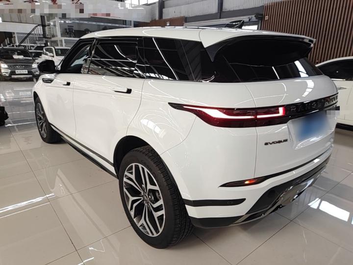2024 Range Rover Evoque L SE photo 4