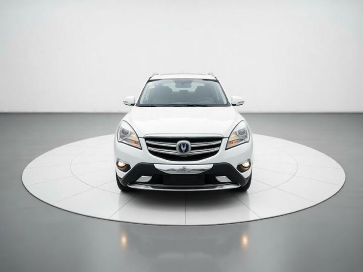 CS35 2016 1.6L AT Luxury China V photo 2