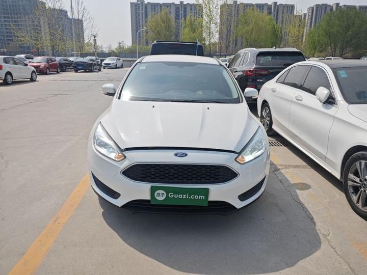 Focus 2018 Hatchback Classic 1.6L AT Comfort photo 2