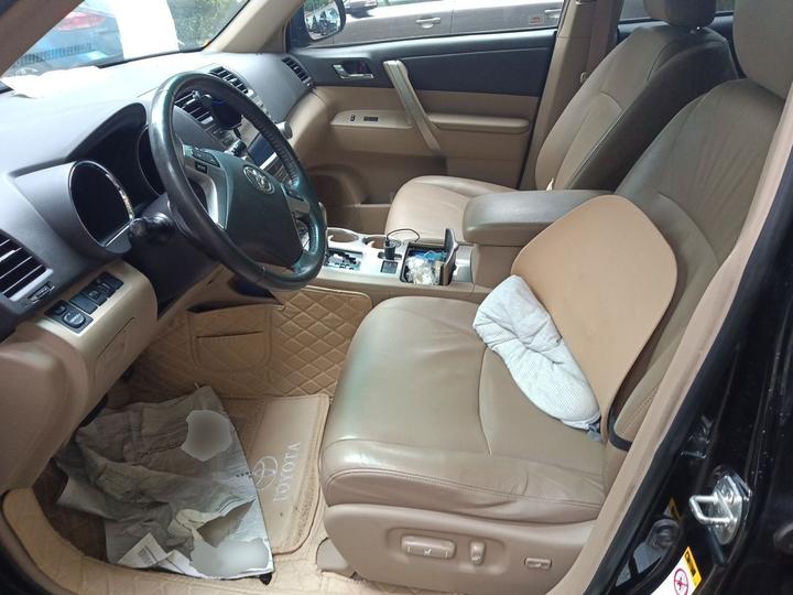 Highlander 2013 2.7L RWD 7-Seater photo 7