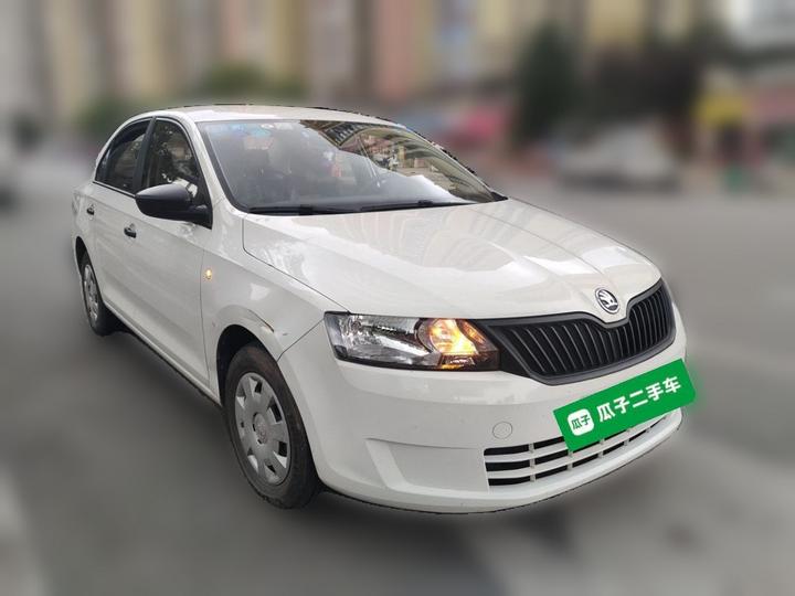 Rapid 2016 1.4L MT photo 3